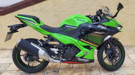KAWASAKI NINJA 400 KRT EDITION KAWASAKI NINJA 400 KRT EDITION
